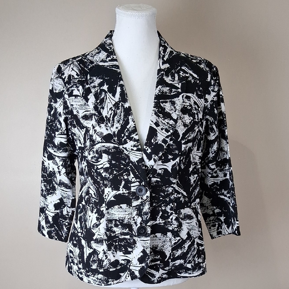 Clodwater Creek Stylish Black and White Women's Jacket